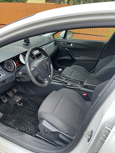 Peugeot 508 (8 фото из 12)