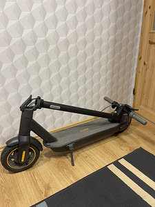 Segway Ninebot Max G30 (2 foto / 3)