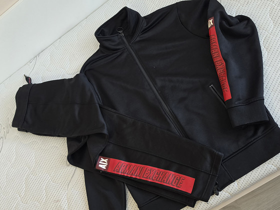 Armani spordiülikond M