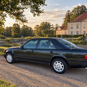 W124 MB 300D Mercedes Benz 3.0 Diesel 83kw OM603 1988