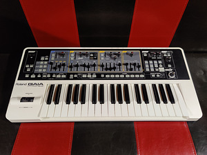Roland SH-01 GAIA (3 фото из 5)