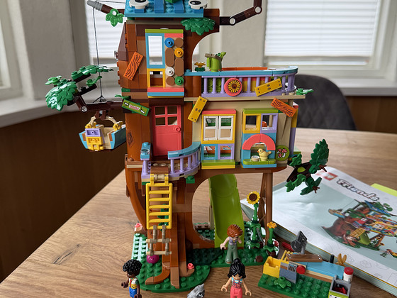 42652 LEGO Friends Домик на дереве для встреч друзей