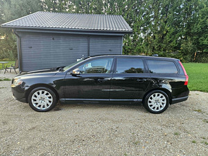 VOLVO V70 (3 фото из 8)