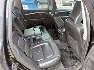 VOLVO V70 (8 фото из 8)