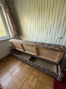 Диван-кровать старого вида (3 фото из 4)
