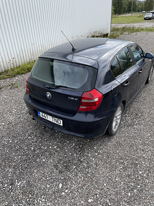 BMW 118d. 2008 г. (3 фото из 8)