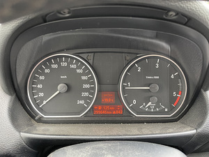 BMW 118d. 2008 г. (8 фото из 8)