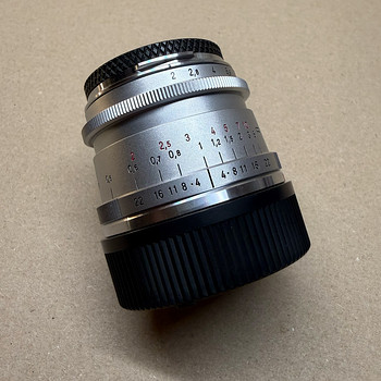 Voigtländer 28mm f/2 Ultron VM Type II, Leica M mount