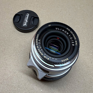 Voigtländer 28mm f/2 Ultron VM Type II, байонет Leica M (2 фото из 5)