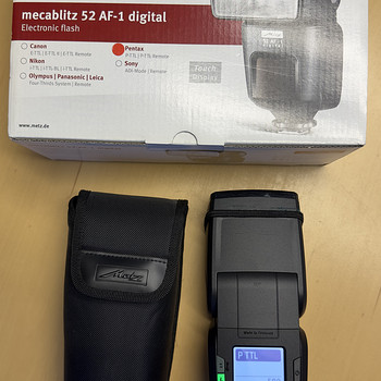 Вспышка Metz Mecablitz 52 AF-1 для Pentax