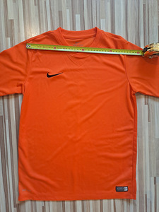 Футболка nike (4 фото из 4)