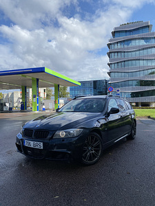 BMW 330D (1 фото из 3)