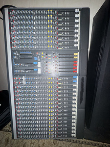 Микшерный пульт Allen & Heath GL2000 24 канала (2 фото из 4)