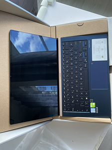 ASUS ZenBook UX433FN / i7-8565U / 16GB / 256GB NVMe / MX150 (8 foto / 10)