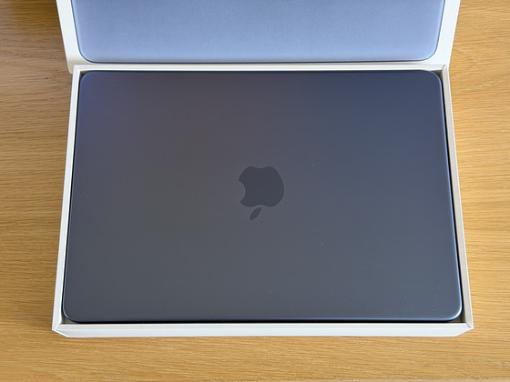 Apple Macbook Neo 13 8/512GB Indigo SWE uueväärne! Aku 100%.
