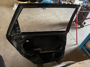 Hyundai i30 originaalne tagaluuk (2 foto / 2)