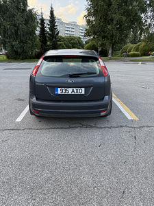 Ford Focus 2 (3 фото из 7)