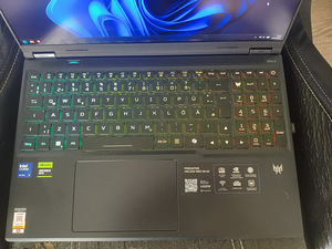 Acer Predator 16" AI | 2K 240Hz | Ultra 9 275HX | RTX 5070 (2 foto / 5)