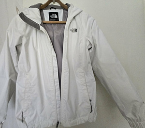 Женская ветровка THE NORTH FACE, новая (3 фото из 3)