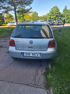 Volkswagen Golf 4 (3 фото из 10)