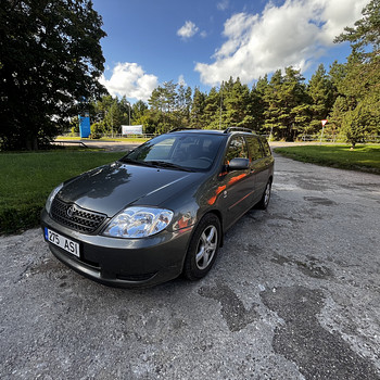 Toyota Corolla 1.6 81 кВт