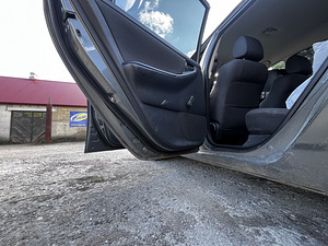 Toyota Corolla 1.6 81 кВт (5 фото из 12)