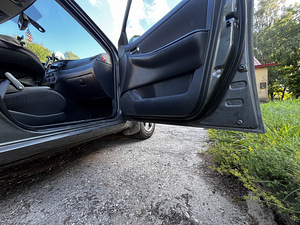 Toyota Corolla 1.6 81 кВт (9 фото из 12)
