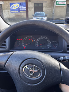 Toyota Corolla 1.6 81 кВт (10 фото из 12)