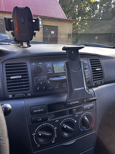 Toyota Corolla 1.6 81 кВт (12 фото из 12)