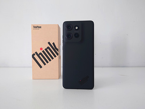 Бизнес-класс Moto Thinkphone 25, как новый (2 фото из 6)