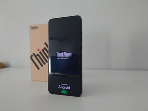 Бизнес-класс Moto Thinkphone 25, как новый (4 фото из 6)