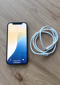 iPhone 12 (2 foto / 6)