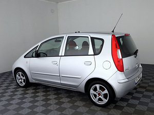 Mitsubishi Colt Elegance 1.3 70kW (4 фото из 7)
