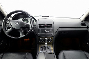 Mercedes-Benz C 220 AMG ATM 2.1 CDI 125kW (5 фото из 8)