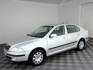 Skoda Octavia Comfortline 1.6 75kW (2 фото из 7)