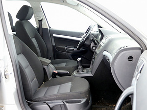 Skoda Octavia Comfortline 1.6 75kW (6 фото из 7)