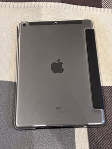iPad (7-го поколения), 32GB, Wi‑Fi, Space Gray, чехол в комплекте (5 фото из 6)