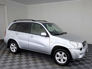 Toyota RAV4 Linea Sol Facelift 4x4 2.0 110kW (1 foto / 8)