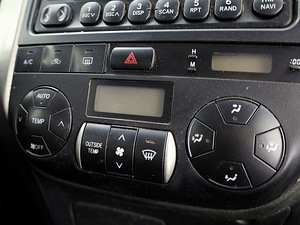 Toyota RAV4 Linea Sol Facelift 4x4 2.0 110kW (8 foto / 8)