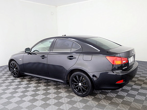 Lexus IS 220 Comfort 2.2 D 130kW (4 фото из 8)