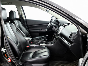 Mazda 6 Elegance 2.2 MZR-CD 120kW (6 фото из 8)
