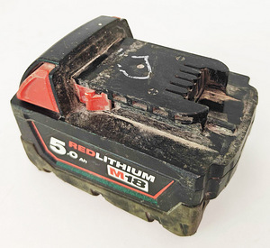 Aku Milwaukee M18 5.0Ah (2 foto / 2)