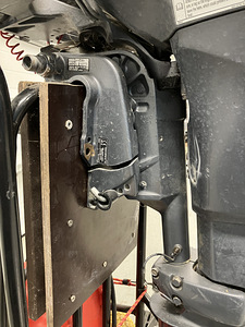 Лодочный мотор Yamaha 15hp (3 фото из 6)