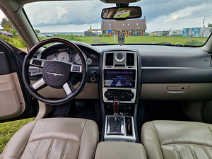 Chrysler 300c 3.0 160kw (8 foto / 9)