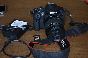 Canon EOS 700D digitaalne peegelkaamera EF-S 18-55mm objekti (2 foto / 10)