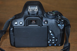 Canon EOS 700D digitaalne peegelkaamera EF-S 18-55mm objekti (6 foto / 10)
