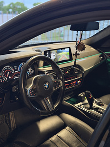 BMW G30 530e 185kw 2017 (12 foto / 14)