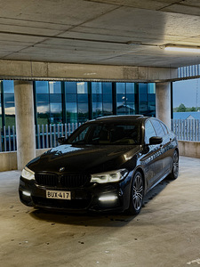 BMW G30 530e 185kw 2017 (6 foto / 14)