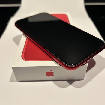 Apple iPhone 11 64 ГБ / Red