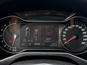 Ford Mondeo ГАЗ/БЕНЗИН (11 фото из 15)